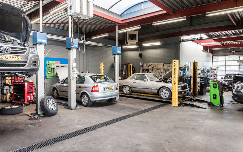 Bosch car service Auto Vlassak in Budel